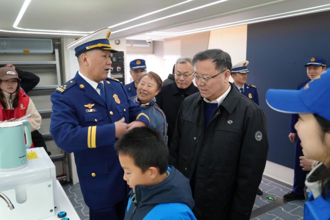 迎新送福平安到家 本市广泛开展消防安全知识宣传进社区主题日活动(图7)