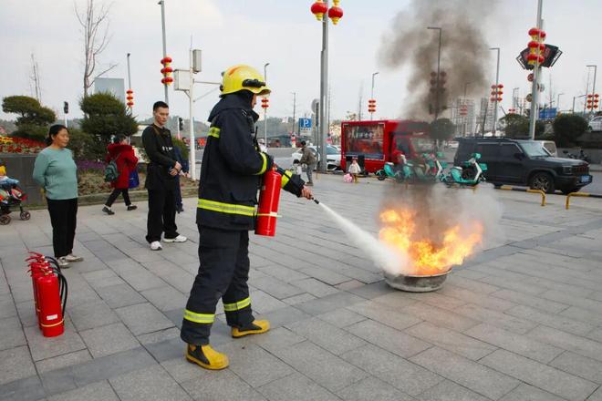 消防“年”在一起平安“玩”出新趣味！(图4)