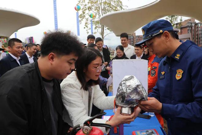 消防安全记心间！崇义“119”消防宣传月启动(图3)