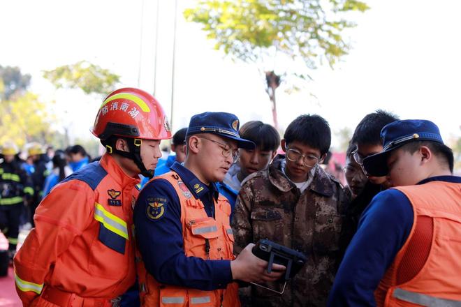 张家界市慈利县“119消防宣传月”主题活动火热开展(图2)